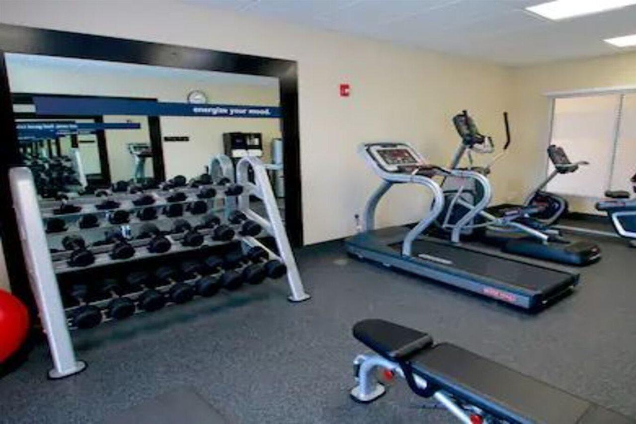 Hampton Inn- Suffolk Eksteriør bilde