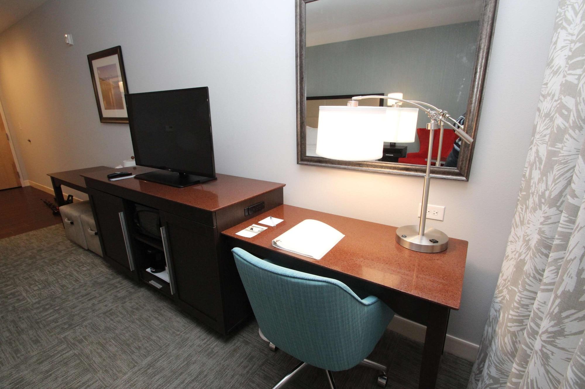 Hampton Inn- Suffolk Eksteriør bilde