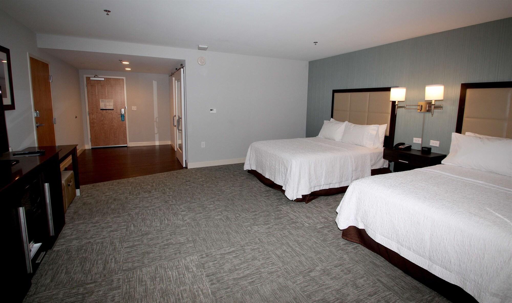 Hampton Inn- Suffolk Eksteriør bilde