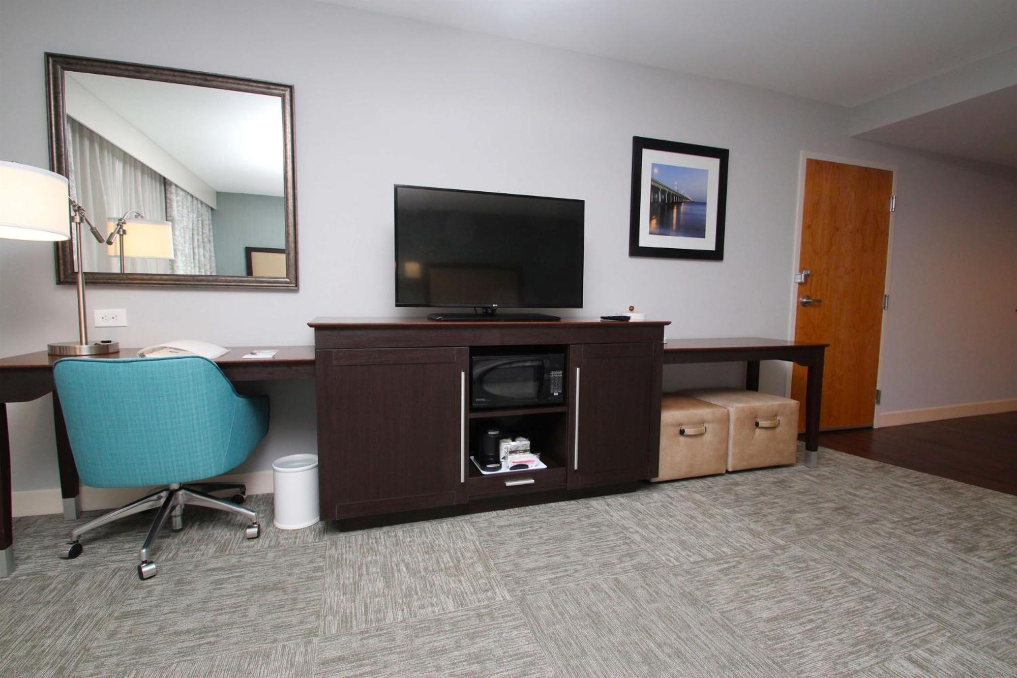 Hampton Inn- Suffolk Eksteriør bilde