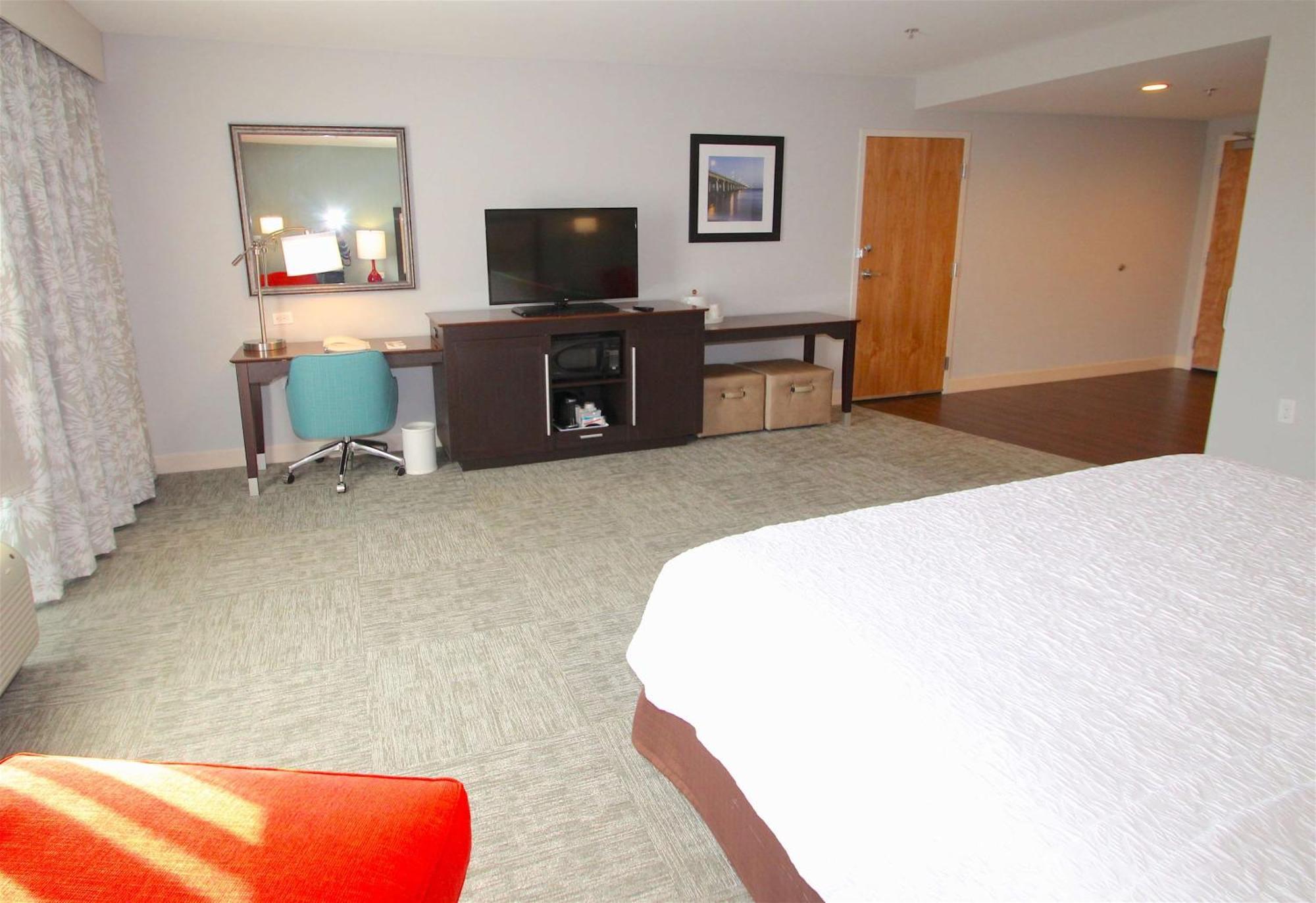 Hampton Inn- Suffolk Eksteriør bilde