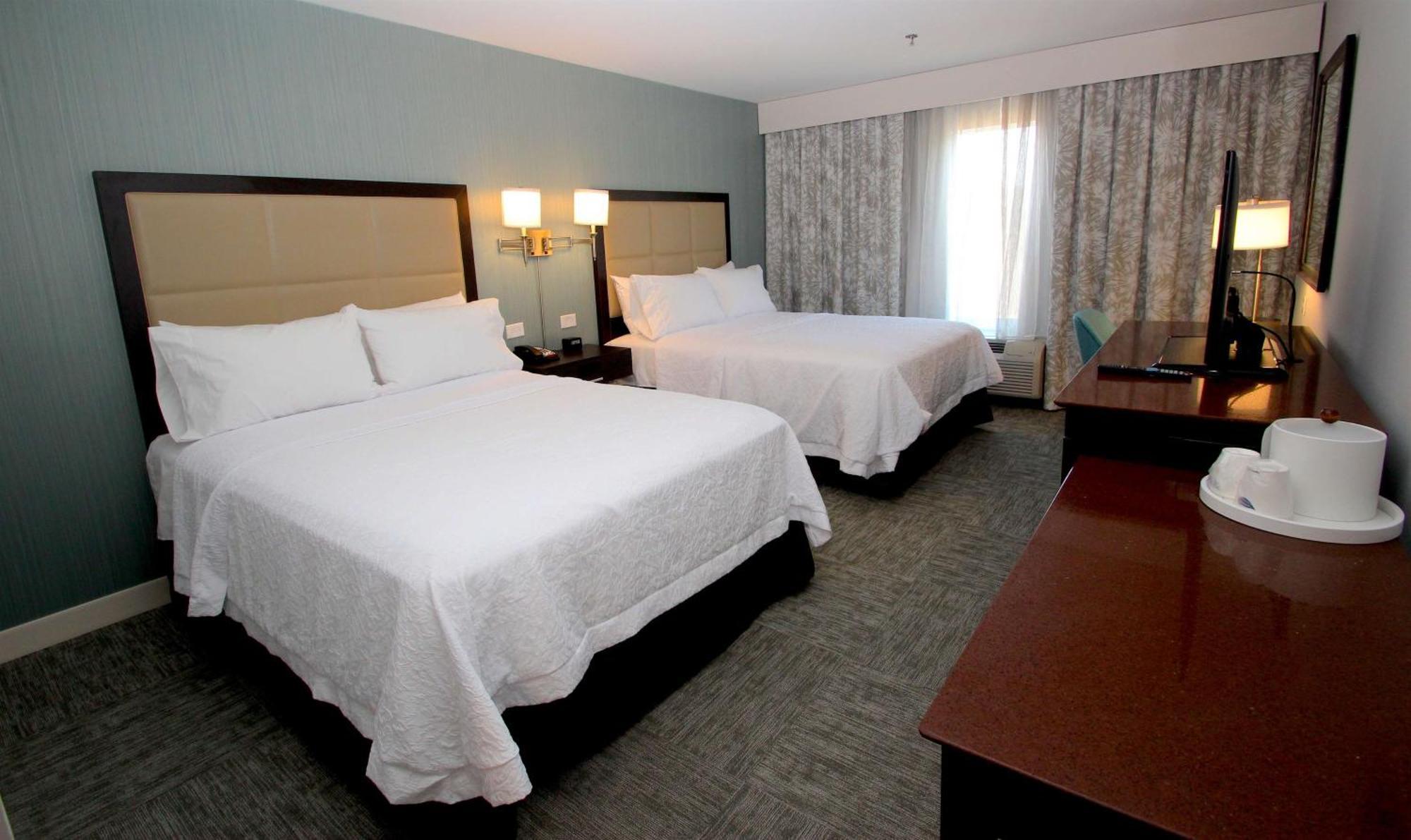 Hampton Inn- Suffolk Eksteriør bilde