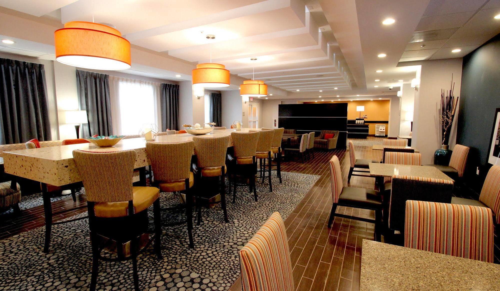 Hampton Inn- Suffolk Eksteriør bilde